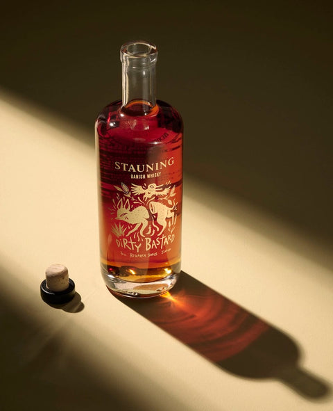 Indlæs billede til gallerivisning Stauning Whisky whisky Stauning Dirty Bastard | Mezcal & Stout Finish
