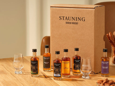 Lade das Bild in den Galerie-Viewer, Stauning Whisky whisky Tasting Set 6x5cl + Virtual Tasting