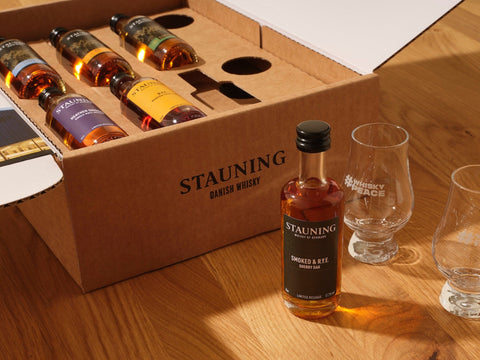 Lade das Bild in den Galerie-Viewer, Stauning Whisky whisky Tasting Set 6x5cl + Virtual Tasting