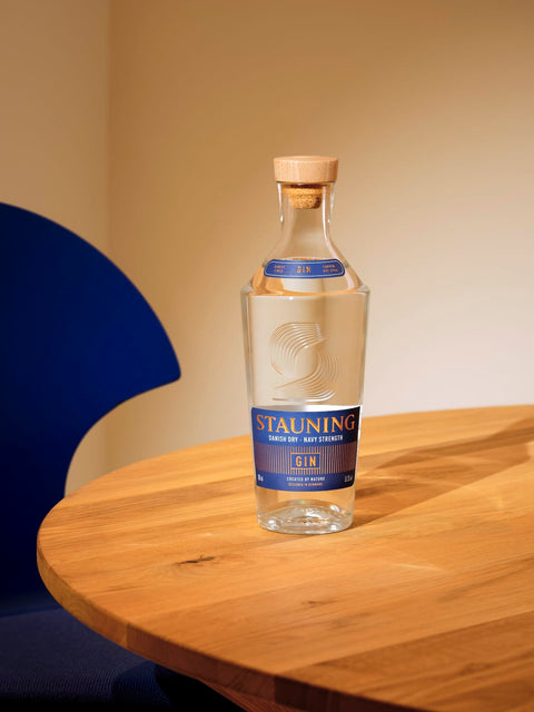 
                          Indlæs billede til gallerivisning Stauning Whisky Gin Stauning Danish Dry Gin | Navy Strength
                      