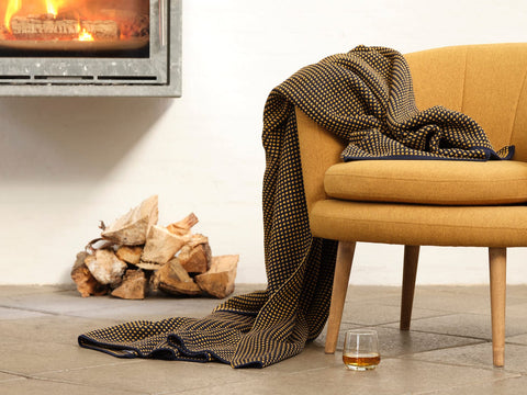 
                          Load image into Gallery viewer, Stauning Whisky merchandise Loyal Blanket - Stauning // S.N.S.
                      