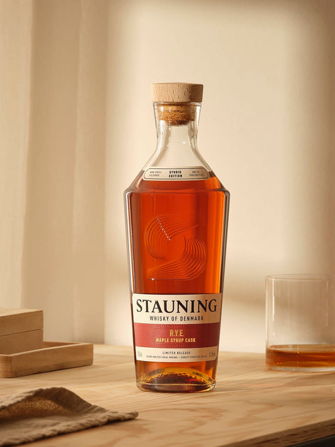 
                          Indlæs billede til gallerivisning Stauning Whisky whisky Limited Edition | Stauning R.Y.E. | Maple Syrup Cask
                      