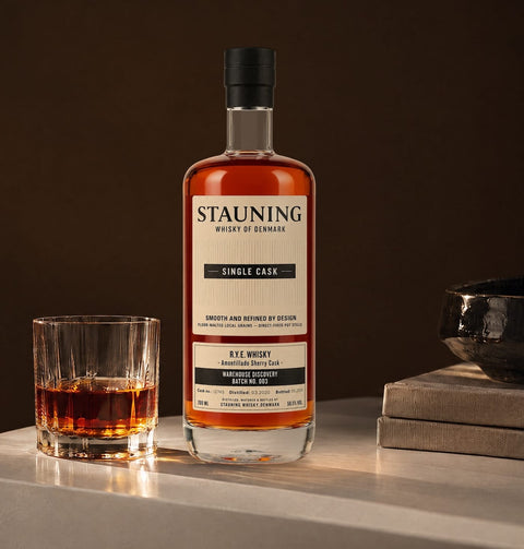 
                          Indlæs billede til gallerivisning Stauning Whisky whisky Stauning R.Y.E. | Amontillado Sherry Cask
                      