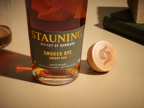 
                          Indlæs billede til gallerivisning Stauning Whisky whisky Stauning Smoked R.Y.E.
                      