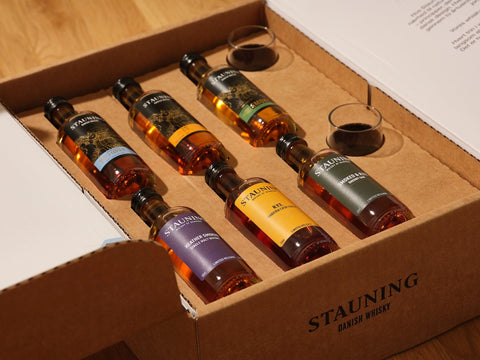 
                          Indlæs billede til gallerivisning Stauning Whisky whisky Tasting Set 6x5cl + Virtual Tasting
                      